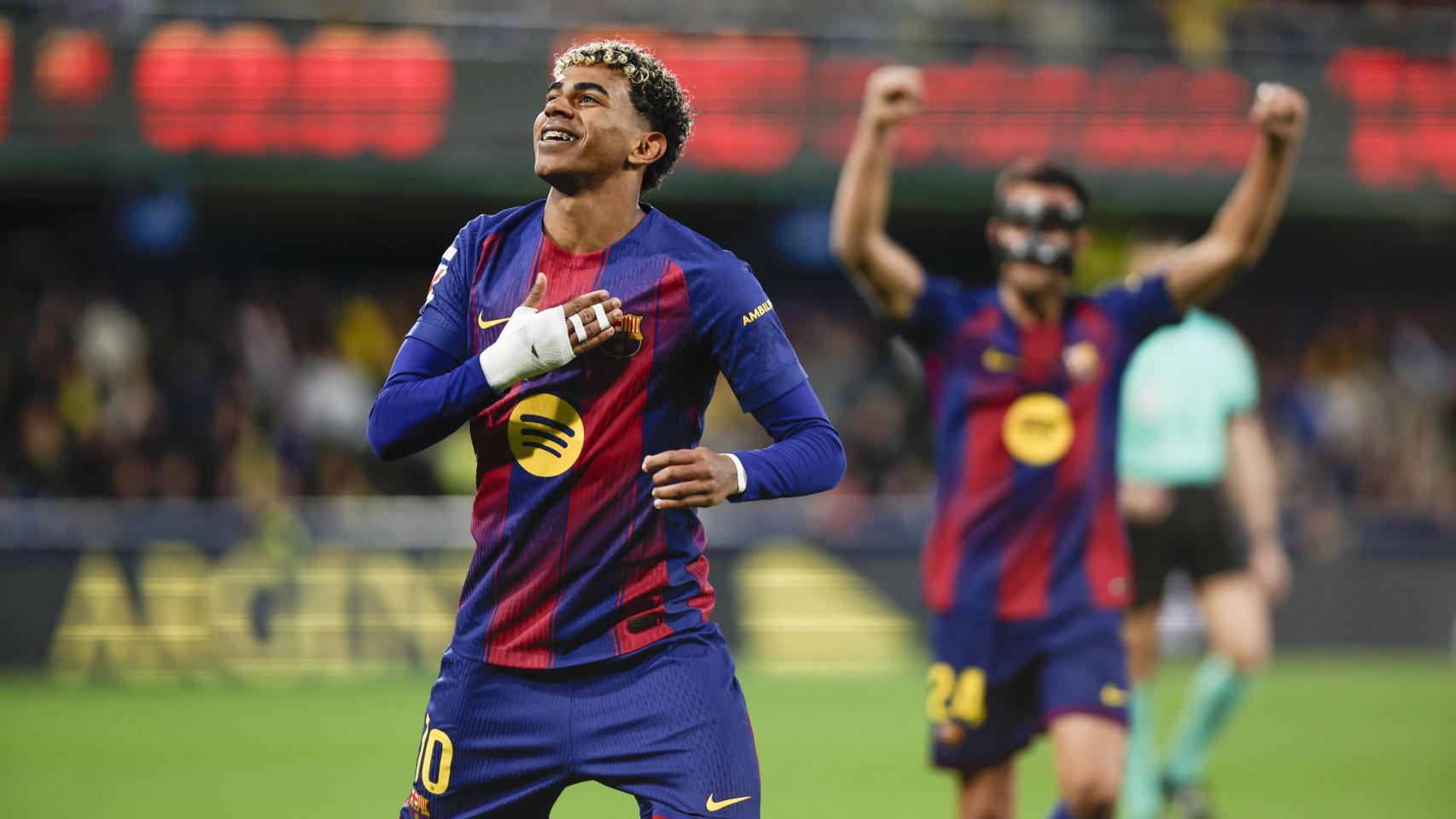 Lamine Yamal celebra el gol marcado ante el Villarreal.