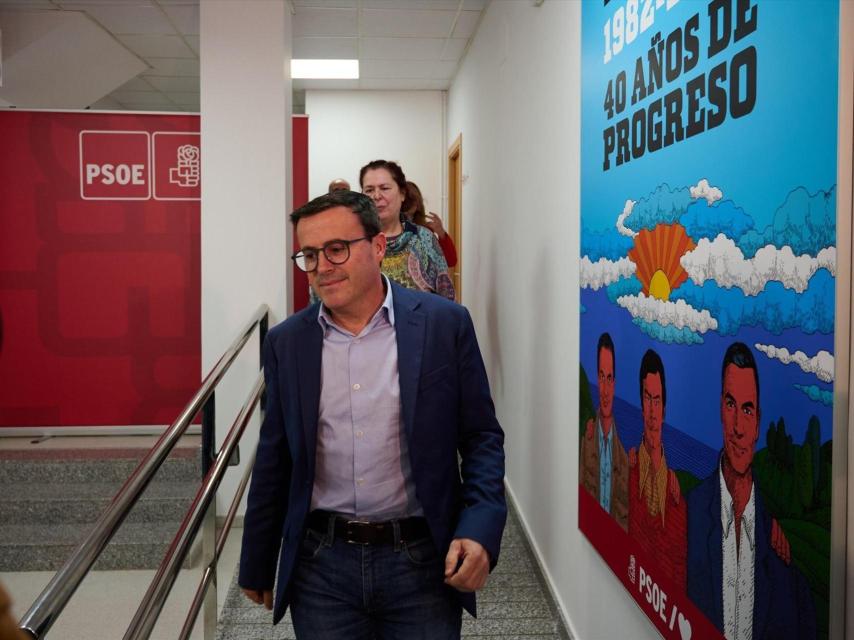 El candidato del PSOE en Extremadura, Miguel Ángel Gallardo, en la noche electoral del 21-D.