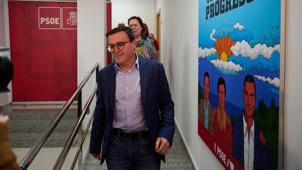 El candidato del PSOE en Extremadura, Miguel Ángel Gallardo, en la noche electoral del 21-D.