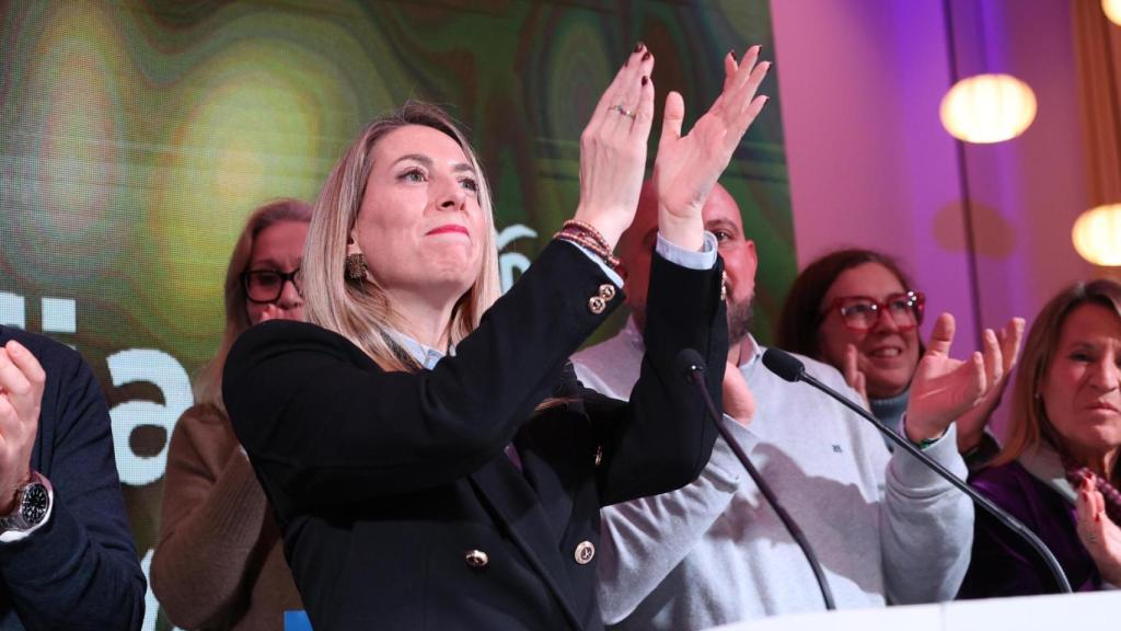 La presidencia de la Junta de Extremadura, María Guardiola, durante su comparecencia en Mérida tras conocer los resultados electorales.