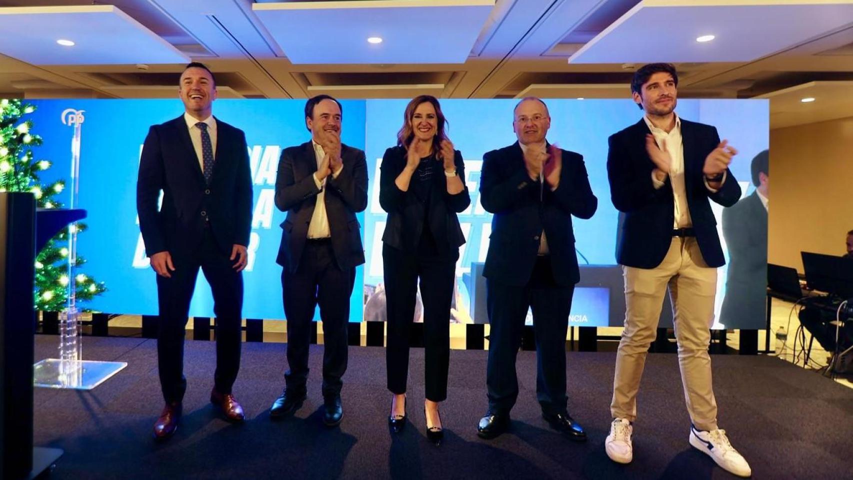 Vicente Mompó, Juanfran Pérez Llorca, María José Catalá, Miguel Tellado y Juan Carlos Caballero, en la cena de Navidad del PPCV. PPCV