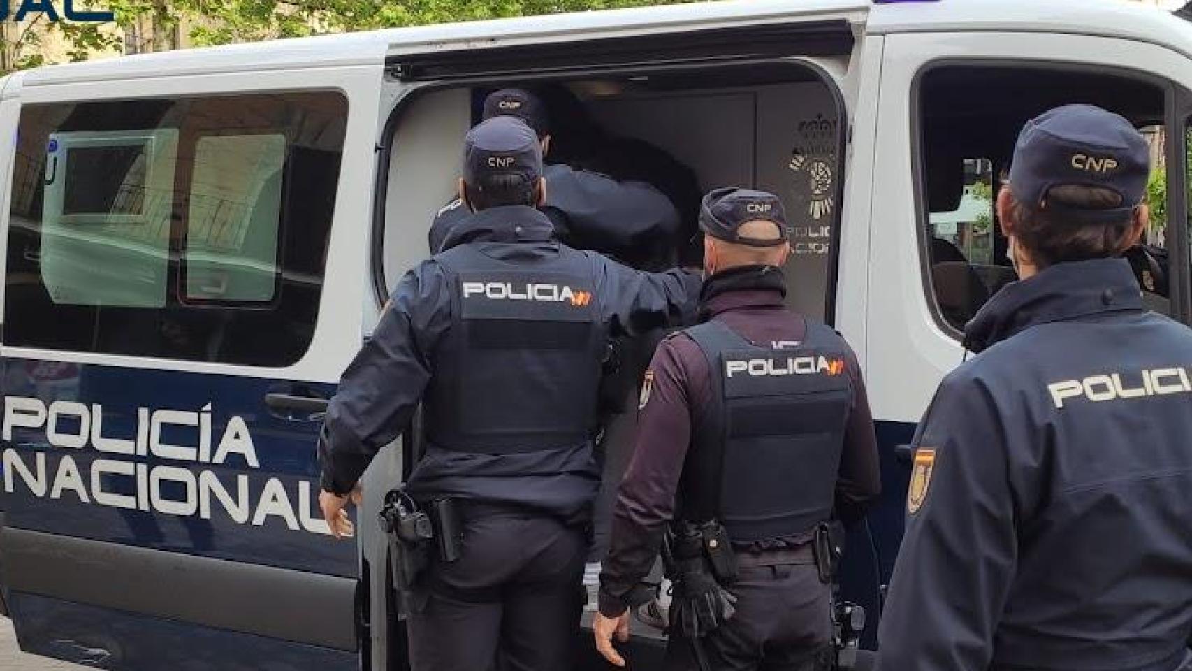 Imagen de la Policía Nacional en el momento de la detención