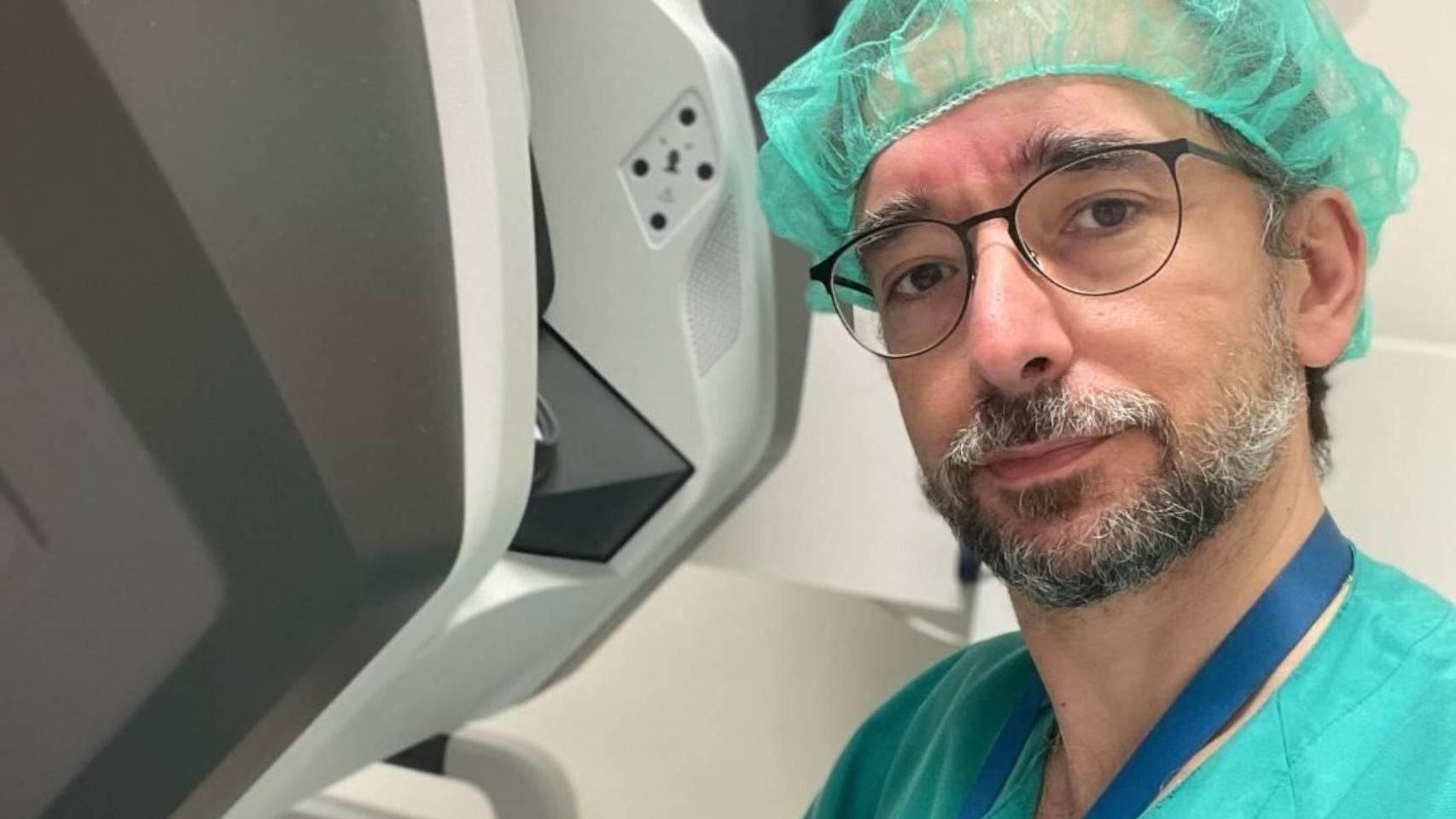 Álvaro García-Sesma, cirujano.