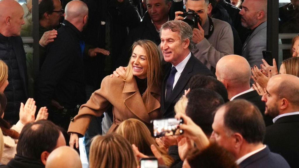 Guardiola, recibida entre aplausos en Génova.