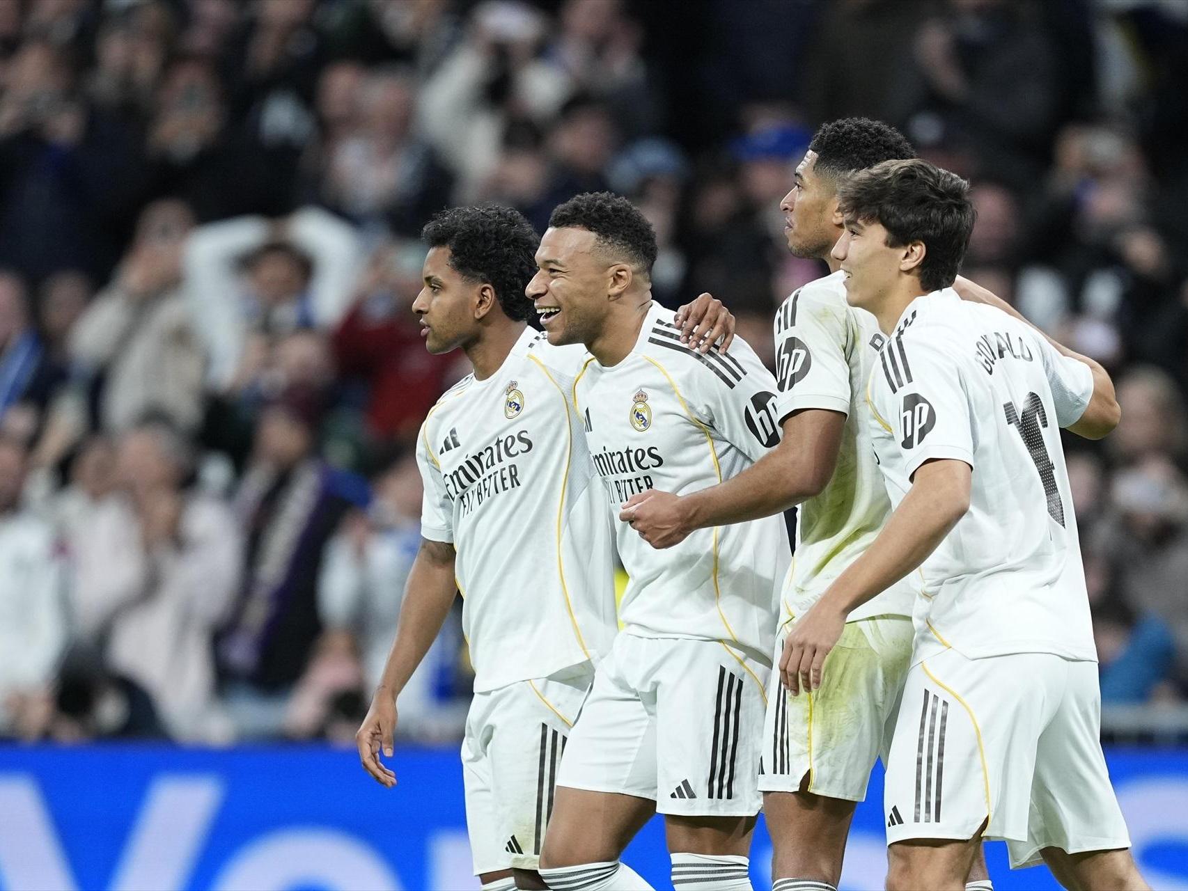 Los jugadores del Real Madrid celebran un gol