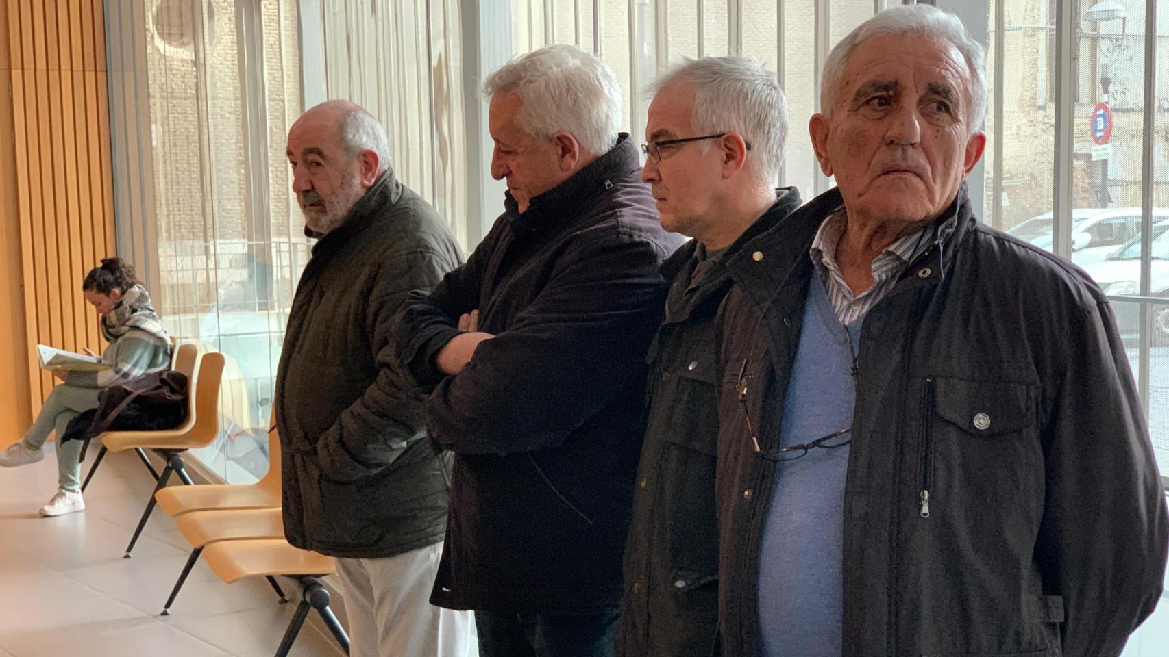 Cucalón (a la izquierda), durante el juicio en la Audiencia Provincial.