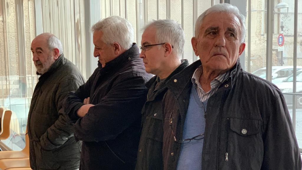 Cucalón (a la izquierda), durante el juicio en la Audiencia Provincial.