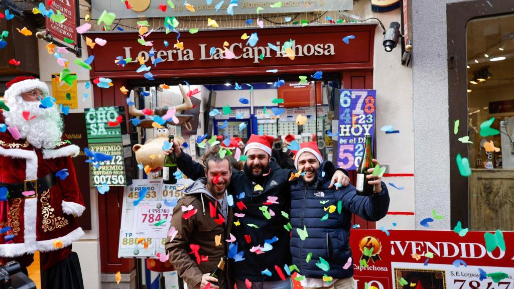 En 'La Caprichosa' han celebrado la serie vendida del 41.716, el séptimo de los ocho quintos premios del Gordo.