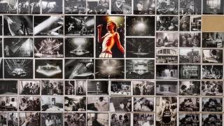 Collage de fotografías de Leibovitz en una gira de The Rolling Stones.