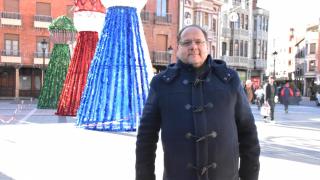 Javier Carrera, alcalde de La Bañeza, atiendde a EL ESPAÑOL de Castilla y León.
