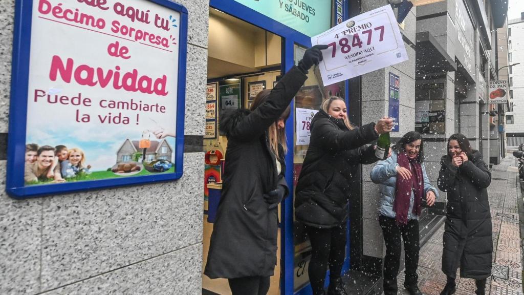 Dos series del cuarto premio vendido en la administración número 12 de Burgos