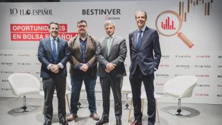 Ignacio Ortiz de Mendivil (EDM), Rubén Escudero (EL ESPAÑOL-Invertia), Ricardo Seixas (Bestinver) y Javier Galán (Renta 4).