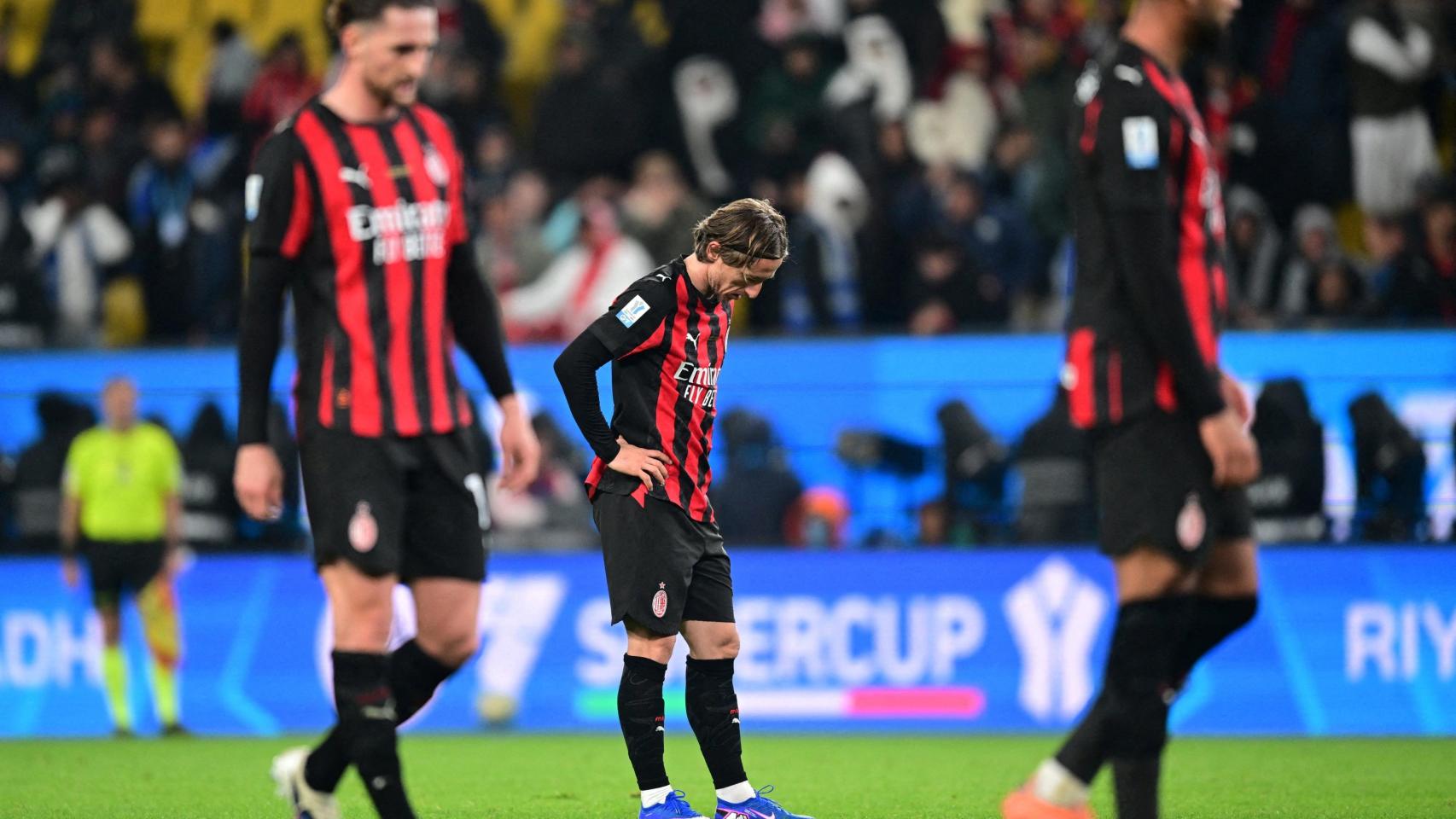 Luka Modric, cabizbajo en un partido con el AC Milan de esta temporada 2025/2026.