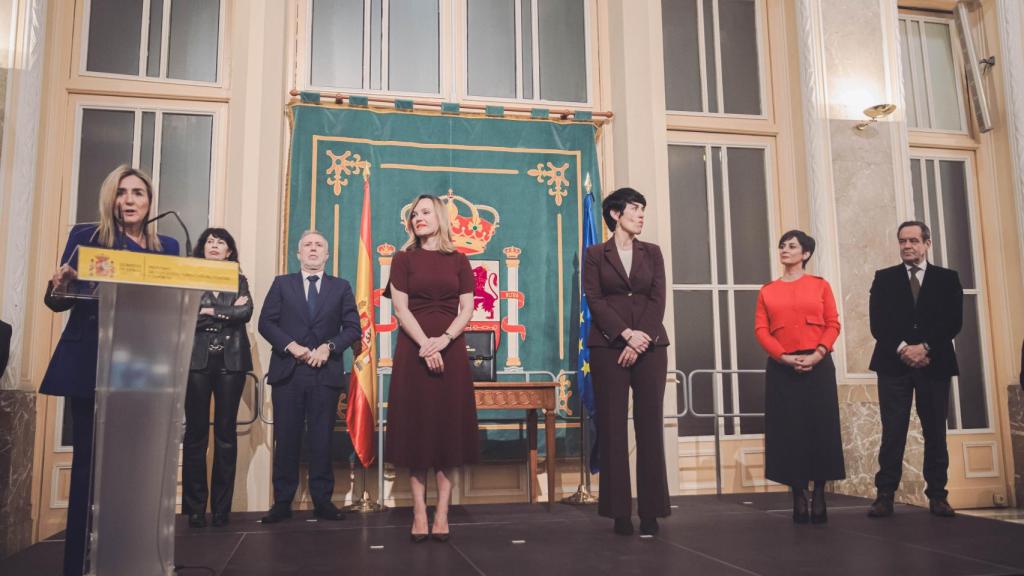 Milagros Tolón recibe la cartera de Educación. Foto: Gobierno de España.