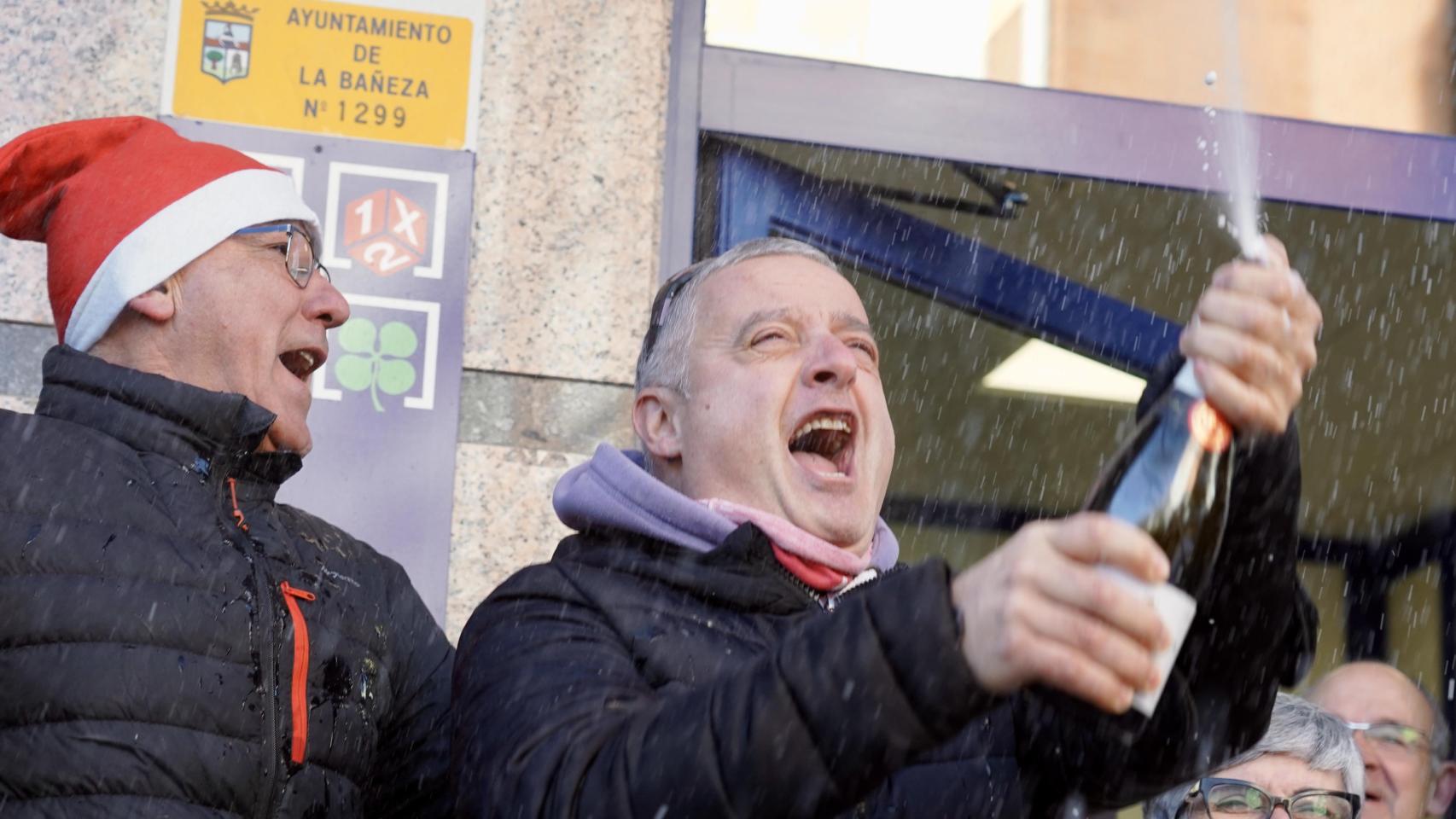 La celebración del Gordo de la Lotería de Navidad en La Bañeza