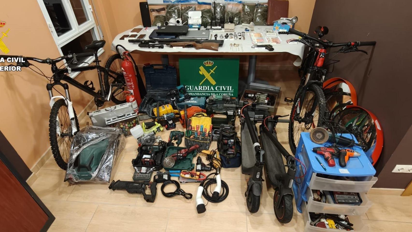 Imagen de los efectos incautados.