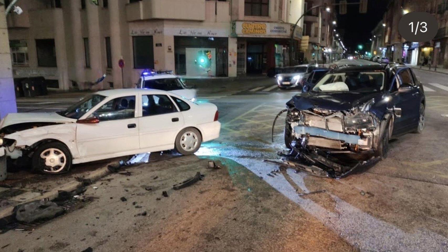 Una fotografía de los dos vehículos accidentados publicada por la Policía Local de Cuenca.