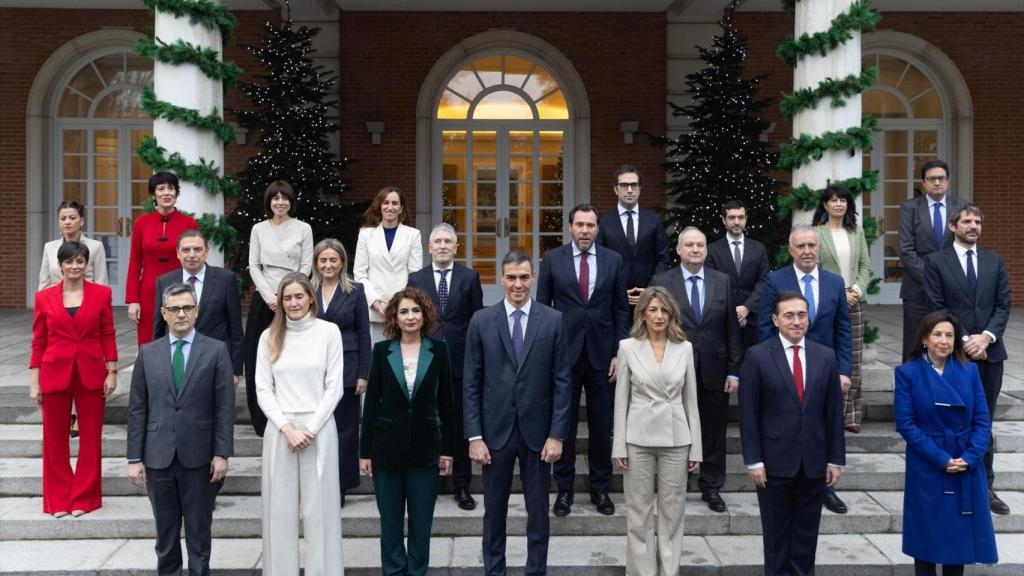 La foto del nuevo de Gobierno de Sánchez tras la incorporación de Milagros Tolón como ministra de Educación.