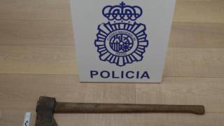 Detienen al agresor del hacha de Soria: es la clavó a su compañero de piso y huyó en patinete