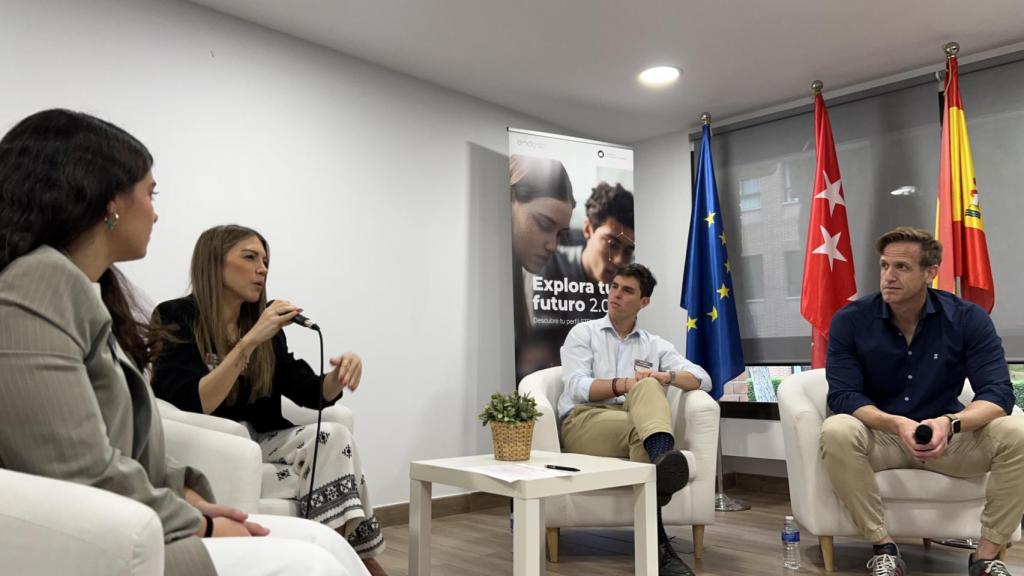 Desarrollo de una de las mesas redondas del programa.