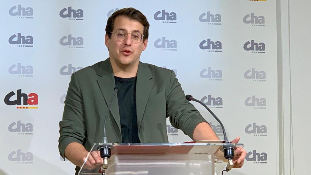 Jorge Pueyo, en la sede de CHA, en Zaragoza.