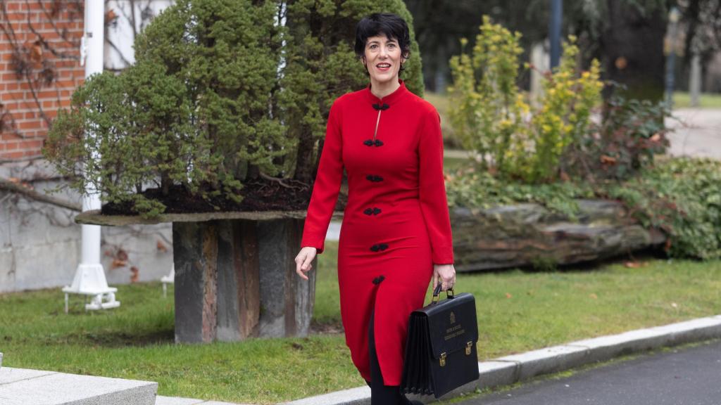 La nueva portavoz del Gobierno, Elma Saiz, ha su llegada a La Moncloa este viernes.