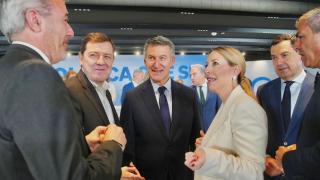 El presidente de Aragón, Jorge Azcón, el presidente de la Junta, Alfonso Fernández Mañueco, el presidente del PP, Alberto Núñez Feijóo, la presidenta de Extremadura, María Guardiola, y el presidente de Andalucía, Juan Manuel Moreno, el pasado mes de mayo