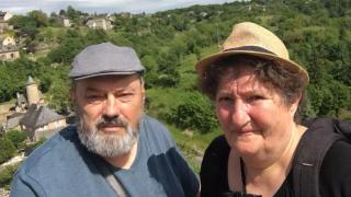 pareja-jubilados-sobre-como-han-viajado-durante-12-ahorro-5000-euros-alquiler-luz-agua