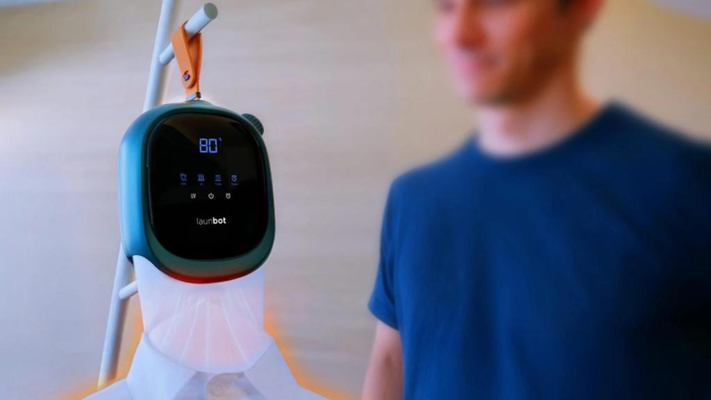 Launbot se puede colgar de una percha
