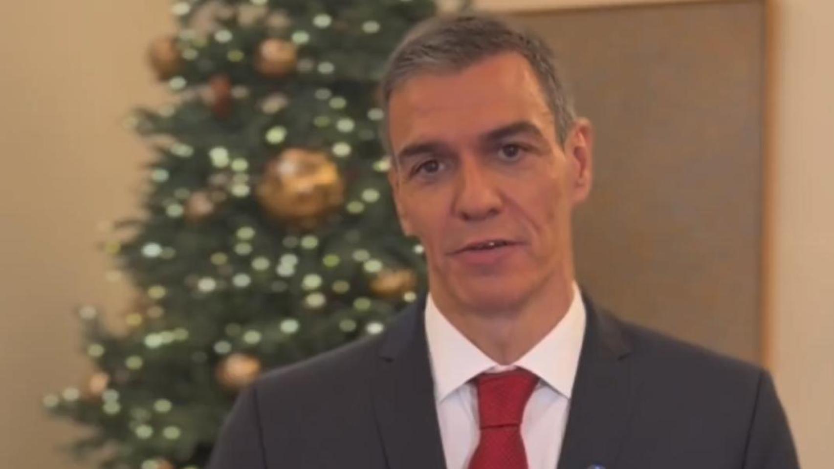 Pedro Sánchez en el vídeo que ha grabado para felicitar la Navidad a los españoles.