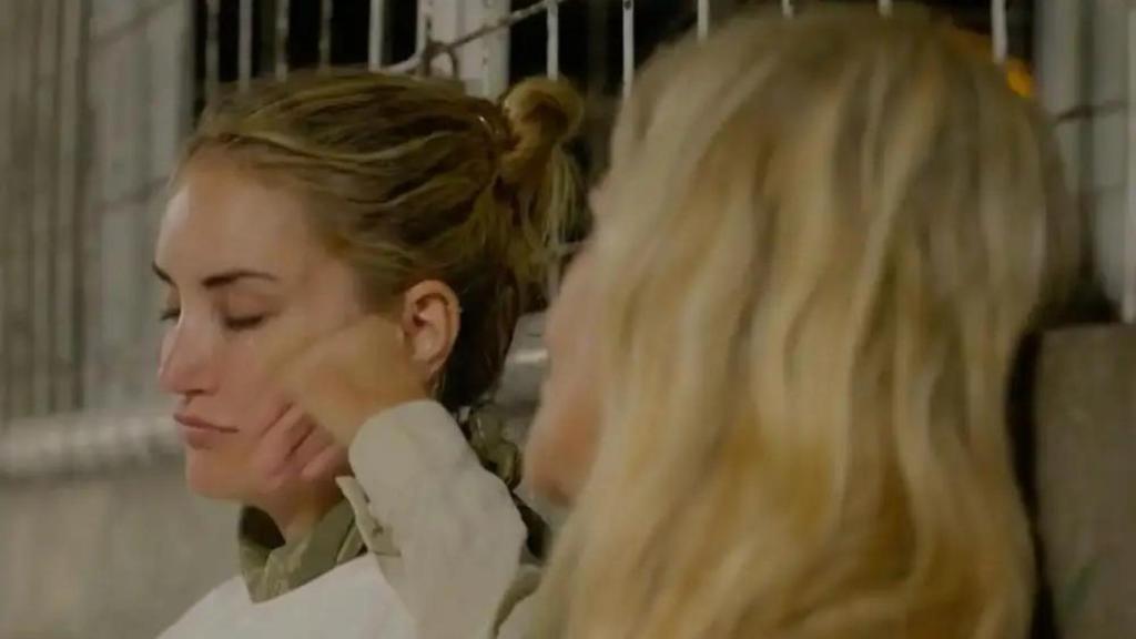 Alba Carrillo y Cristina Cifuentes en 'Hasta el fin del mundo'.