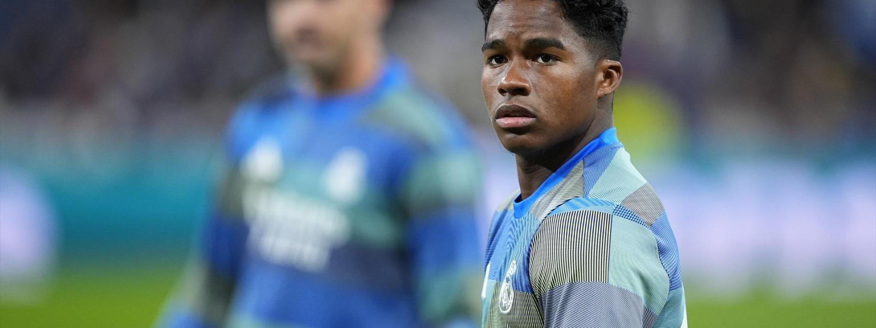 Endrick, antes de un partido con el Real Madrid.