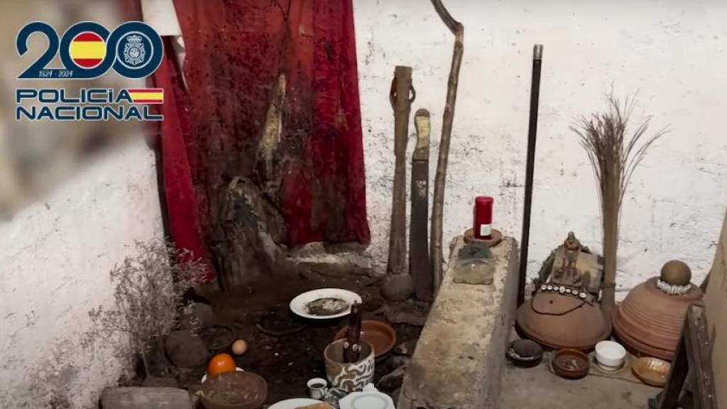 Los líderes de la secta destructiva de Canarias operaban en rituales santeros.