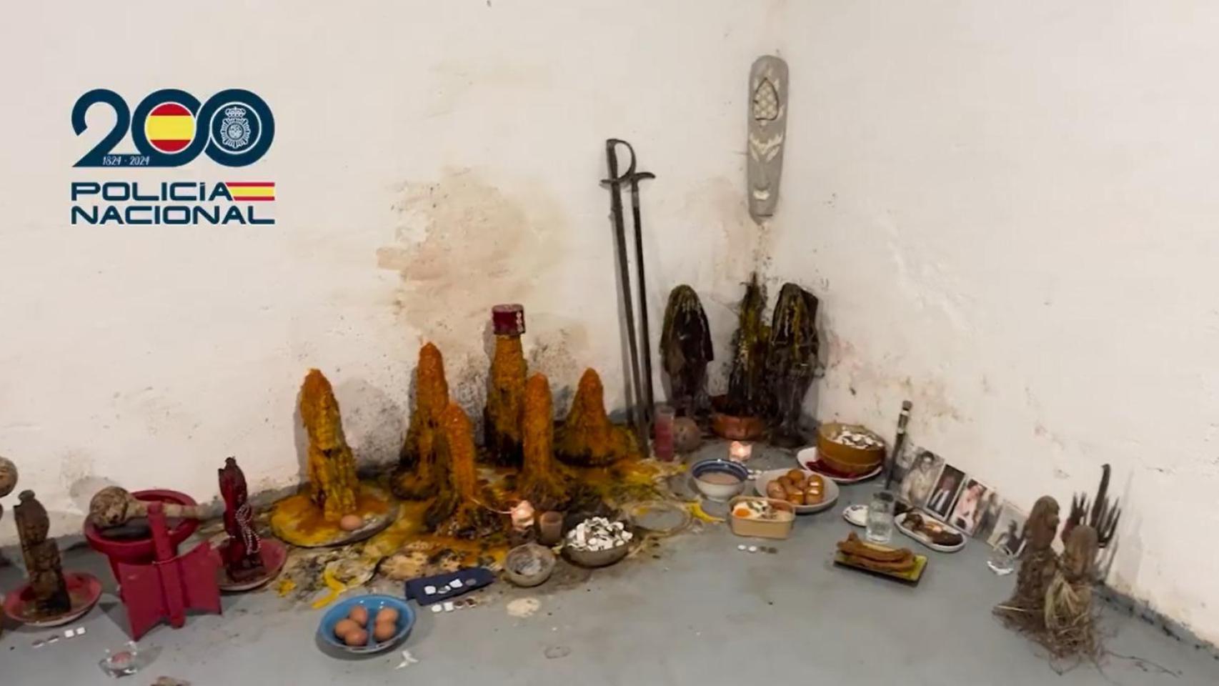 Los líderes de la secta destructiva de Canarias operaban en rituales santeros.