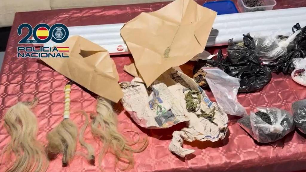 Objects found during the operation to dismantle the destructive sect in the Canary Islands.