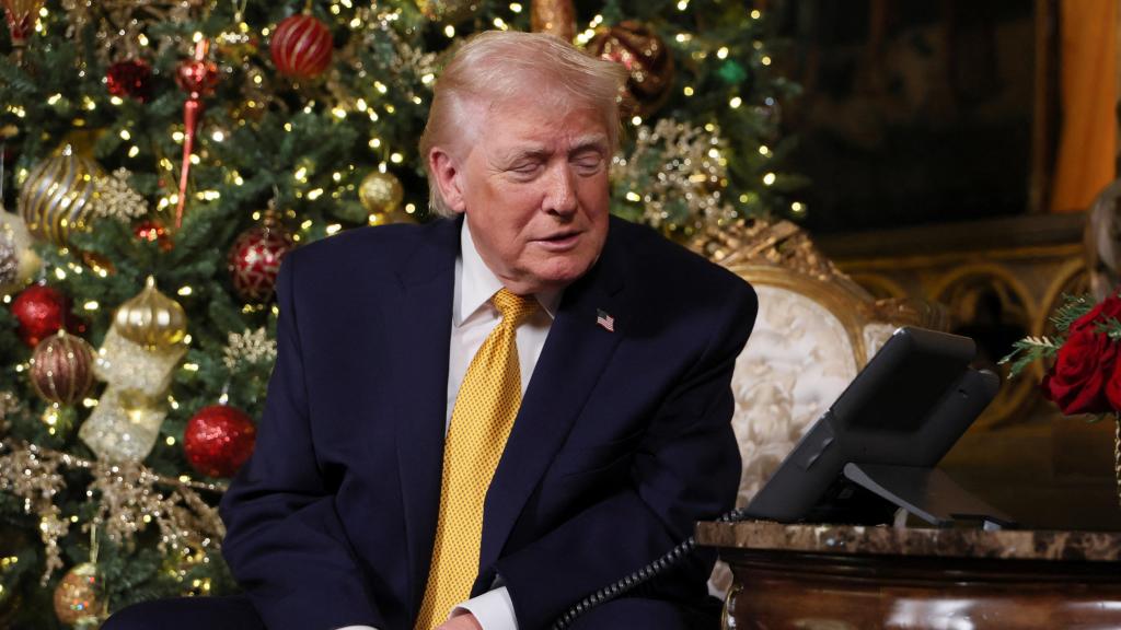 Trump este miércoles en su residencia de Palm Beach.