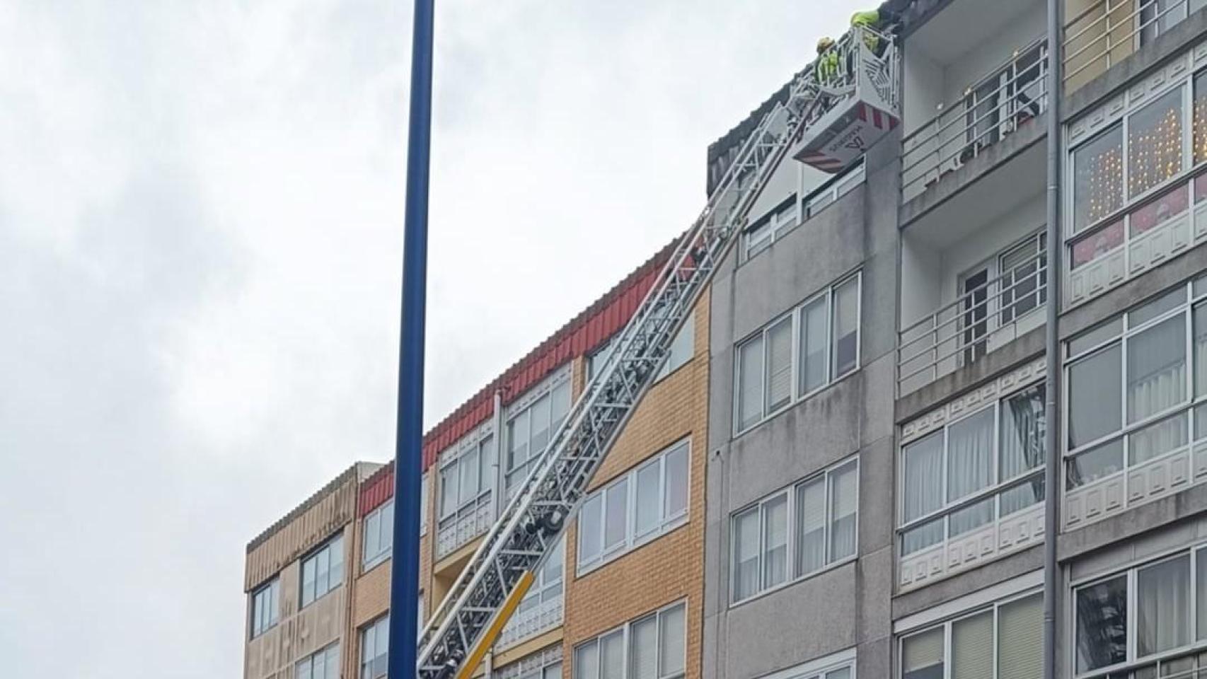 Imagen de los bomberos actuando.