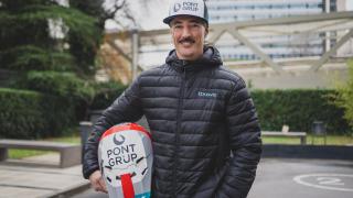 El piloto Javi Vega durante una entrevista con EL ESPAÑOL.