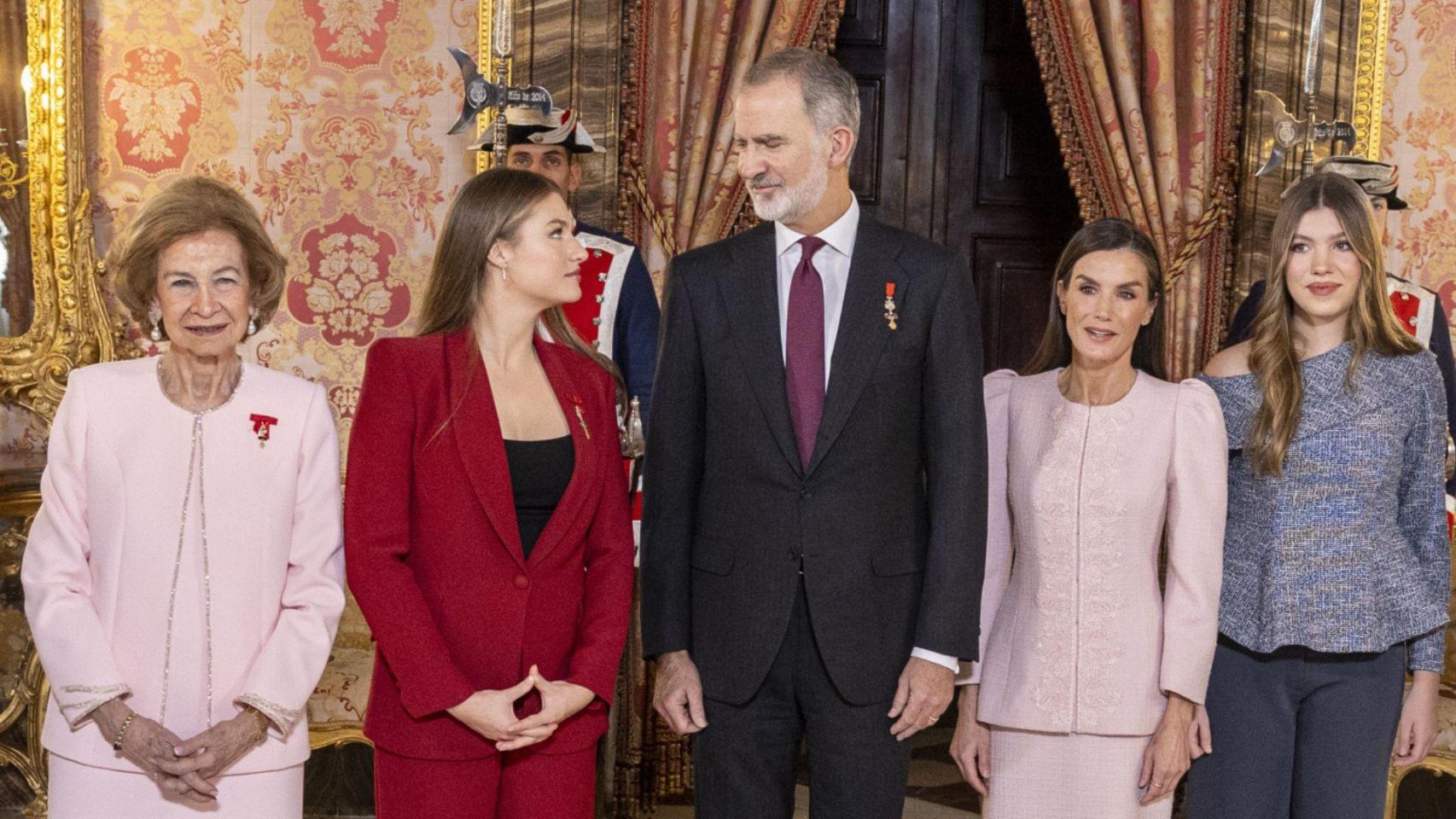 La Familia Real, en la entrega del Toisón de Oro a doña Sofía.