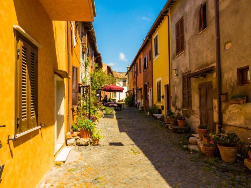 Una de las calles de Ostia Antica.