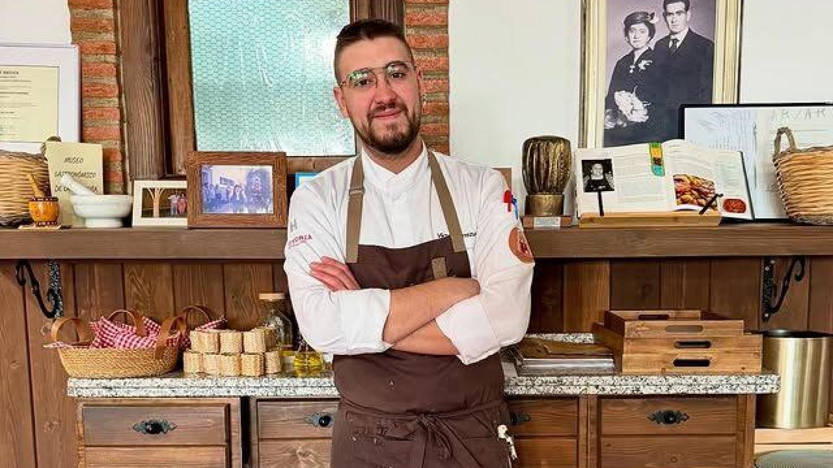 Víctor Hierrezuelo, el joven chef malagueño al frente de El Chiringuito, en Sedella.