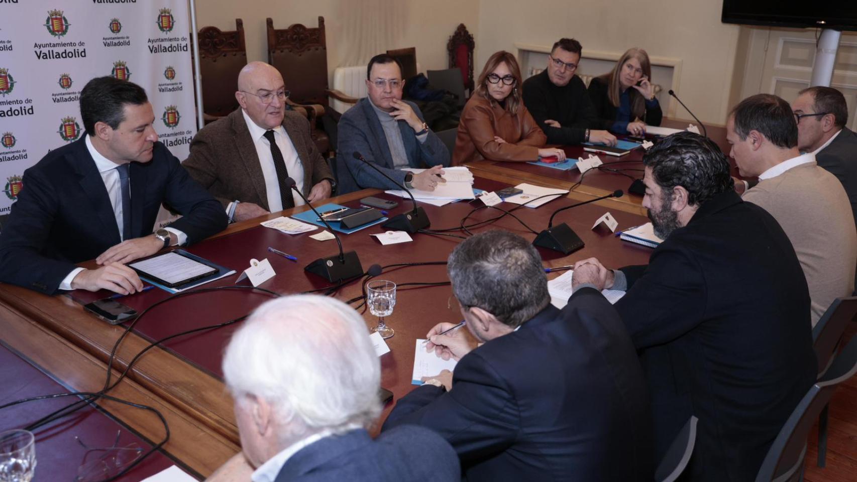 Mesa de la Automoción de Valladolid.