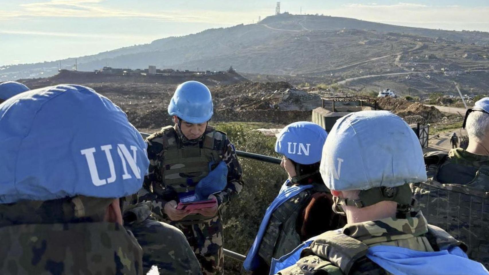 Cascos azules españoles en Líbano durante la reciente visita de la ministra de Defensa, Margarita Robles, a la zona
