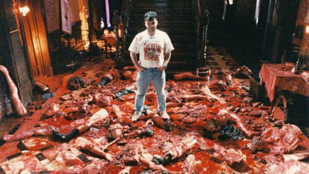 El joven Peter Jackson, rey del gore antes de encontrar el anillo único, y su Braindead (1992)