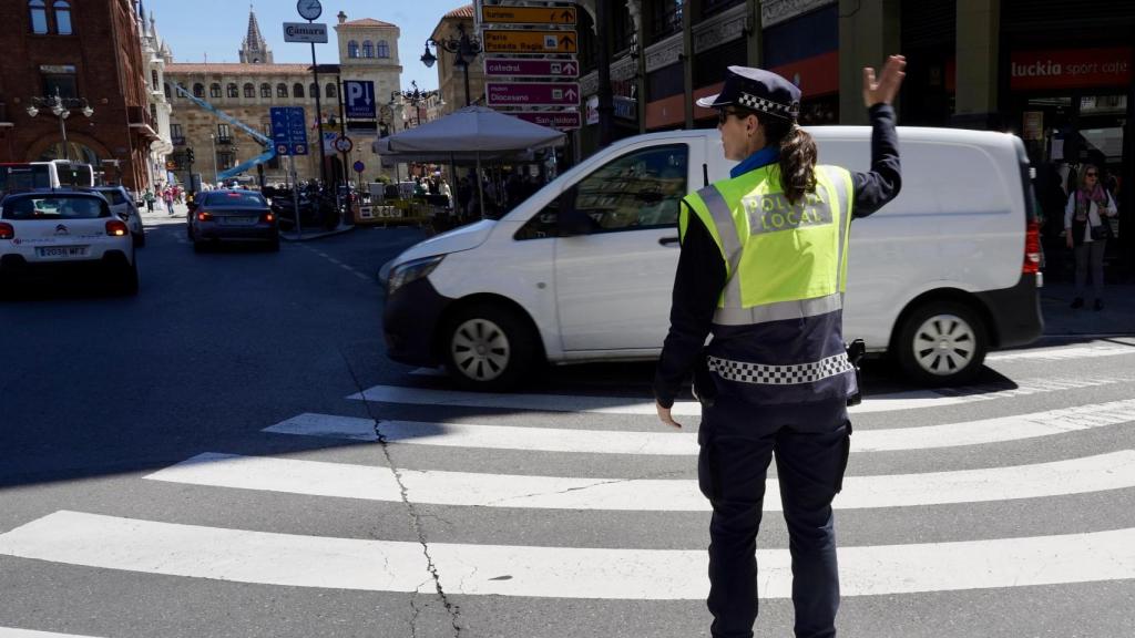 Una agente de la Policía Local de León