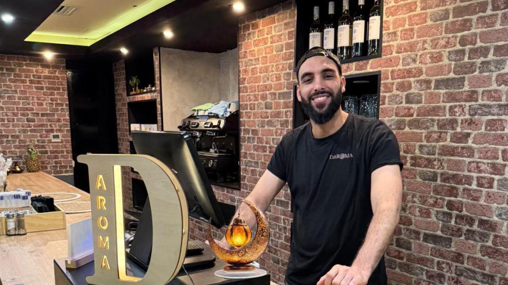 Abdellah en el restaurante.