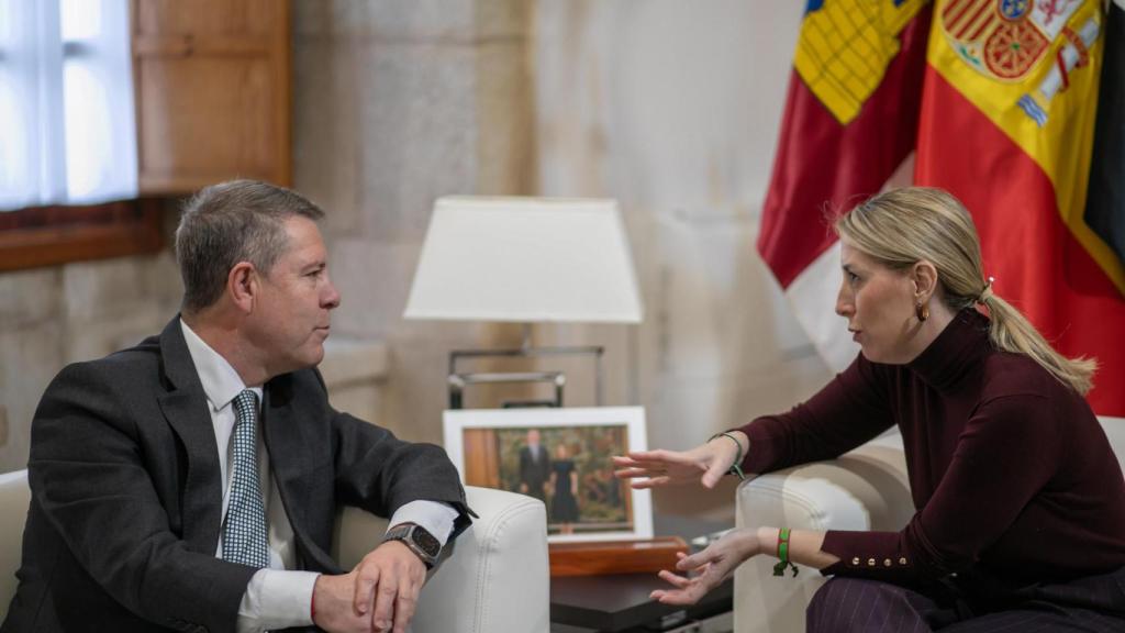 Page y Guardiola conversan en el Palacio de Fuensalida, sede del Gobierno de Castilla-La Mancha.