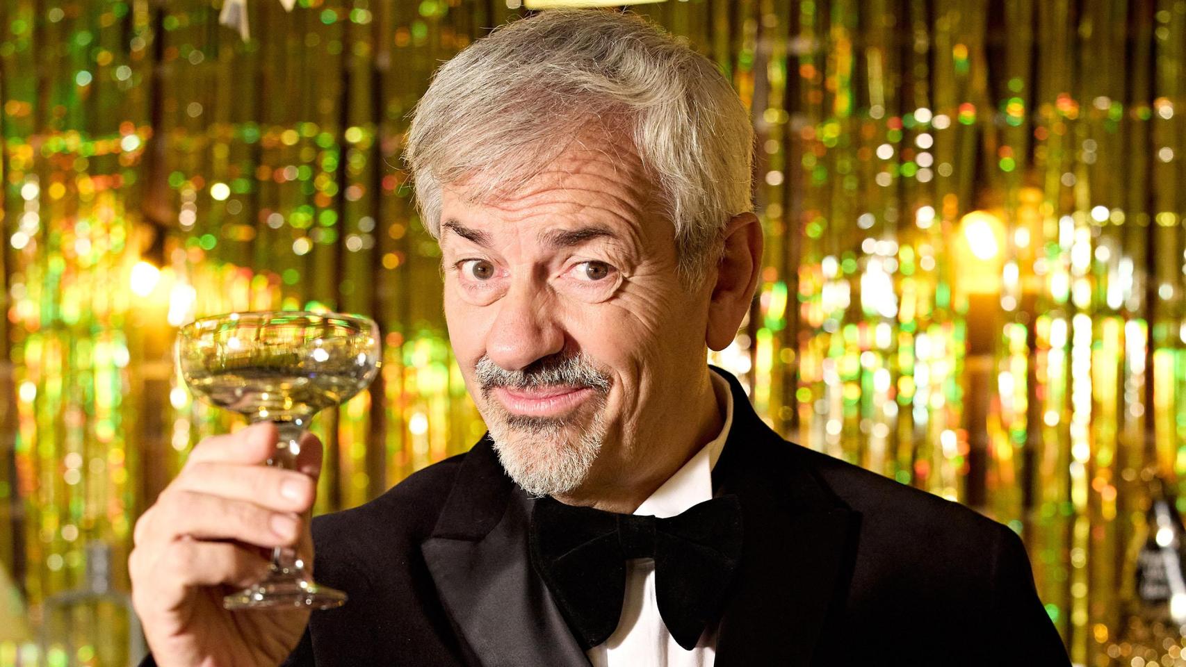 El presentador de televisión Carlos Sobera preparado para las campanadas.