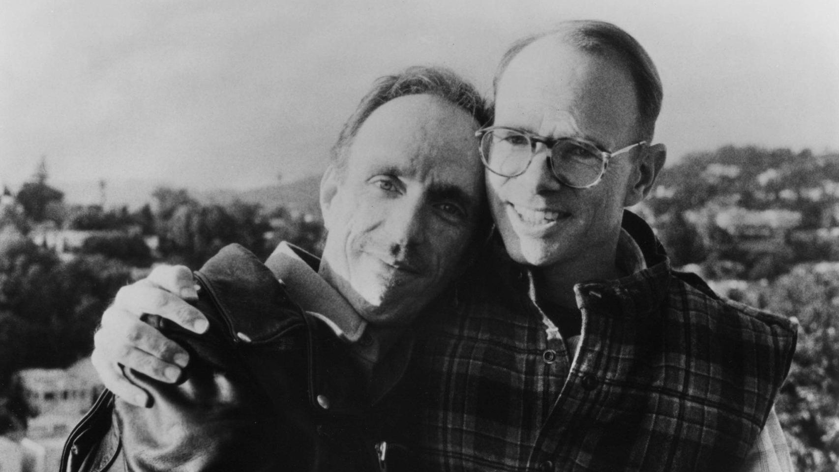 Tom Joslin y Mark Massi, protagonistas del documental 'Silverlake Life: The View from Here' (1993)