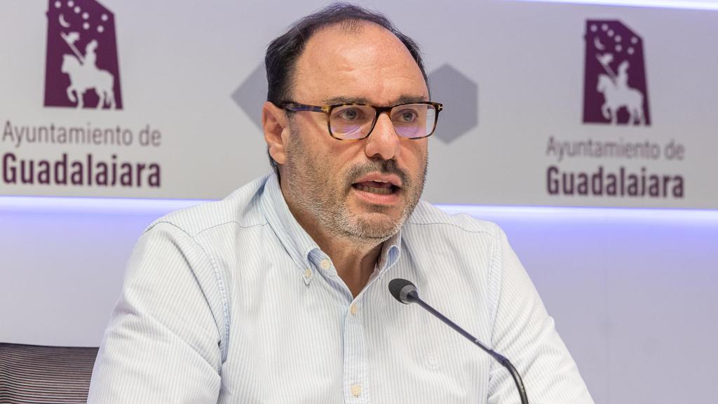 El concejal de Infancia en el Ayuntamiento de Guadalajara, Roberto Narro.